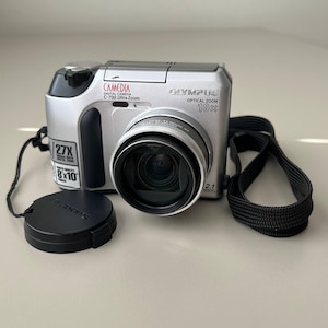 Y2K Olympus Camedia C700 Ultra Zoom Digital Camera 2.1 Megapixel 10x Optical Zoom Vintage Silver Model Fully Tested Works with Memory Card