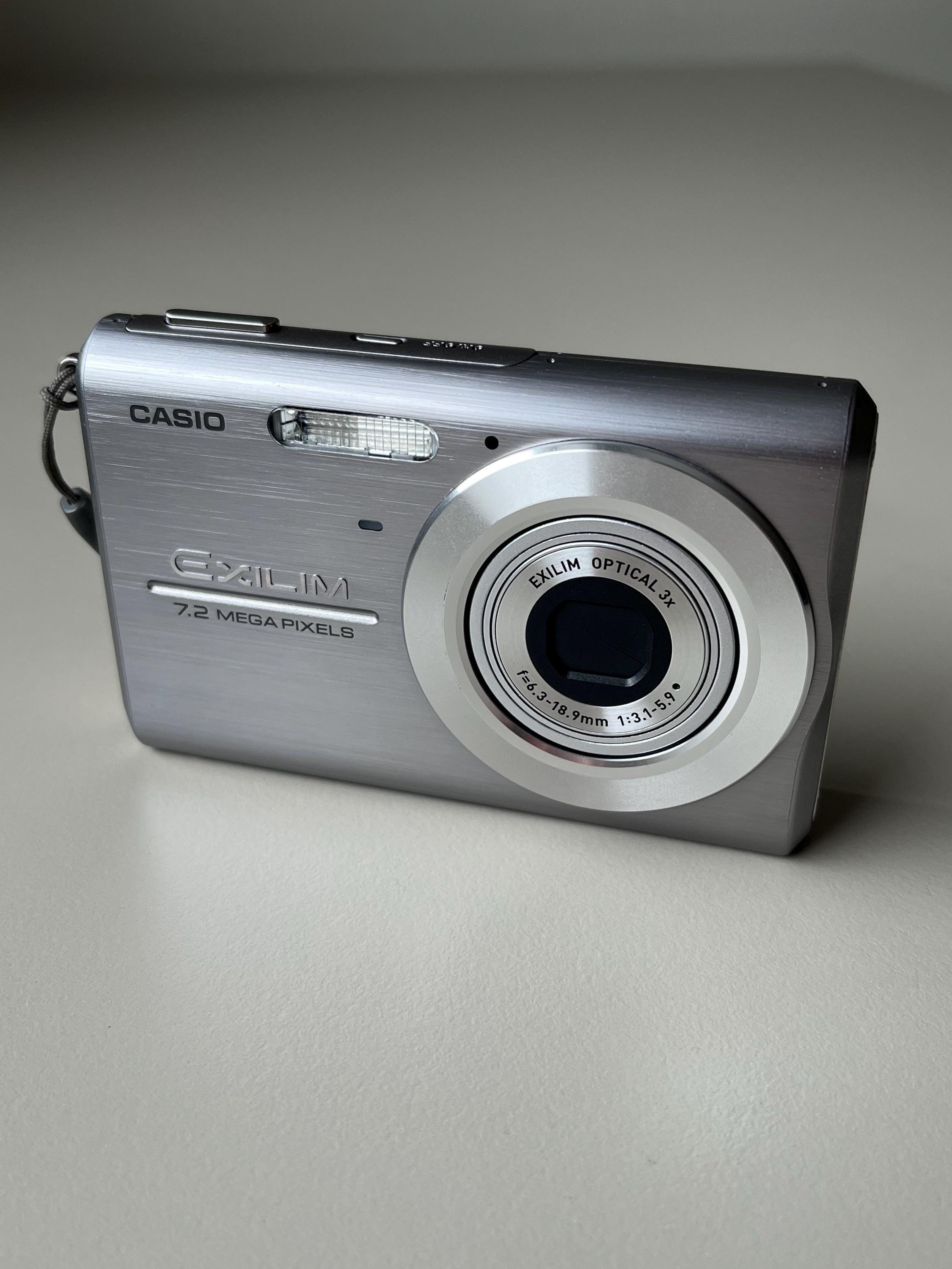 Casio Exilim EX-Z75 Silver 7.2MP Digital Camera Y2K Retro 3x Zoom
