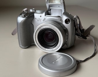 Canon PowerShot S2 IS Digicam Y2K retro digitale camera 5MP 12x optische zoom zilver compacte vintage fotoshoot