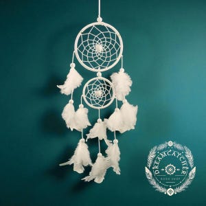 White Feather Dreamcatcher Wall Hanging – Double Ring Boho Decor for Bedroom or Nursery | Spiritual Gift | Minimalist Style
