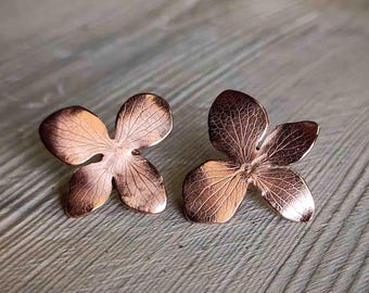 Oorbellen met hortensiabloemen • Echte bloemen • Goud en zilver • Cadeau voor vrouwen, moeders, elegante stijl, natuur