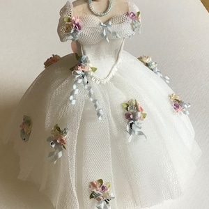 Handmade beautiful miniature dollhouse flower 1/12th dress