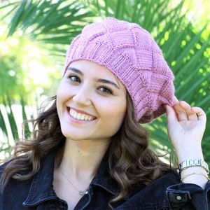 Handmade beanie, Women winter knit hat, Little slouchy knit beanie, Lilac color wool handknit hat, Winter knit beret