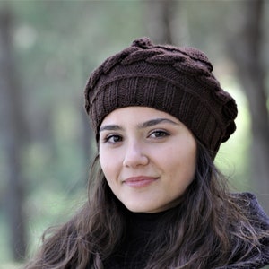 Handmade womens brown knit hat, Knit beanie for women, Brown wool beret femme, Knit winter hats, Dark color handknit beret
