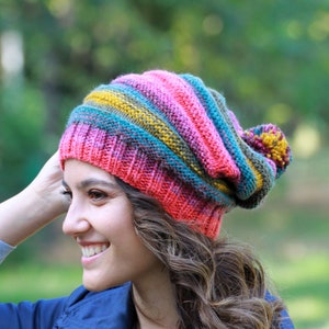 Bonnet en tricot à pompons pour femme, souple, multicolore