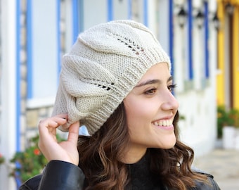 Slouchy knit hat for women in beige color, Winter slouch beret women, Wool slouchy hat, French beret style beanie from acrylic and wool yarn