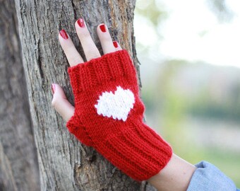 Knit heart gloves women, Heart Valentines gifts for women, Best Valentines day gift for her, Unique Valentines gift, Date Night Idea Gifts