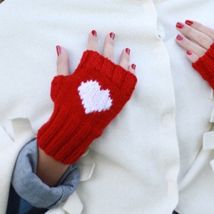 Red Knit heart Gloves for womens, Heart fingerless gloves, Valentines Gift for her, Women clothing, Accessories gift anniversary