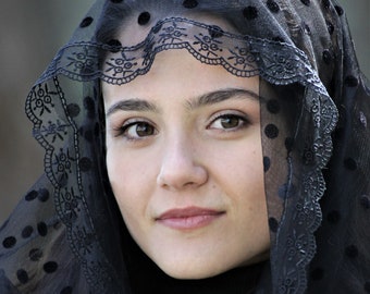 Black infinity lace head scarf, Church veil for Latin Mass, Black lace mantilla, Christian catholic prayer cover, Lace mourning veil