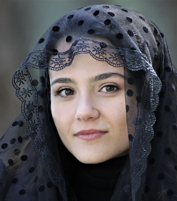 Black infinity lace head scarf, Church veil for Latin Mass, Black lace mantilla, Christian catholic prayer cover, Lace mourning veil