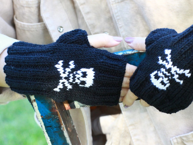 Black Skull fingerless gloves, Gothic accessories for women, Skull Gift idea for her, Skull Clothing, Dark Academia gifts for girlfriend image 2