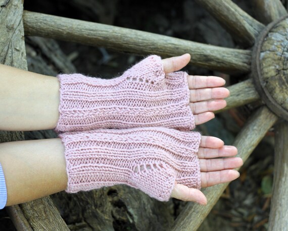 Dusty Pink Slouchy Winter Beanie, Hand Knitted Hats for  display picture 3