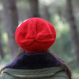 Cœur de bonnet en tricot rouge, bonnet ample en tricot, cadeau fait main pour elle, cadeau petite amie pour la Saint-Valentin, accessoires de la Saint-Valentin image 3