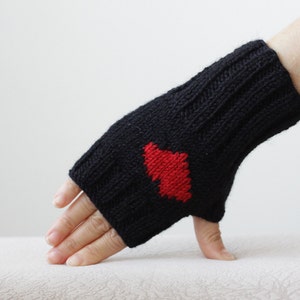 Black heart fingerless gloves for women, Winter knit heart mittens, Valentines day gift for her image 3