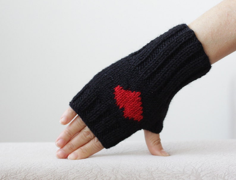 Black heart fingerless gloves for women, Winter knit heart mittens, Valentines day gift for her image 3