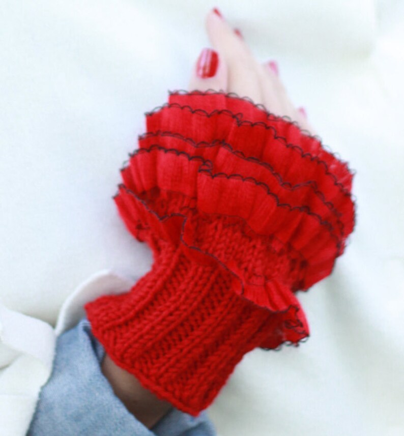 Red Women Wrist Cuff Knit Wrist Warmers Frilly Women Etsy