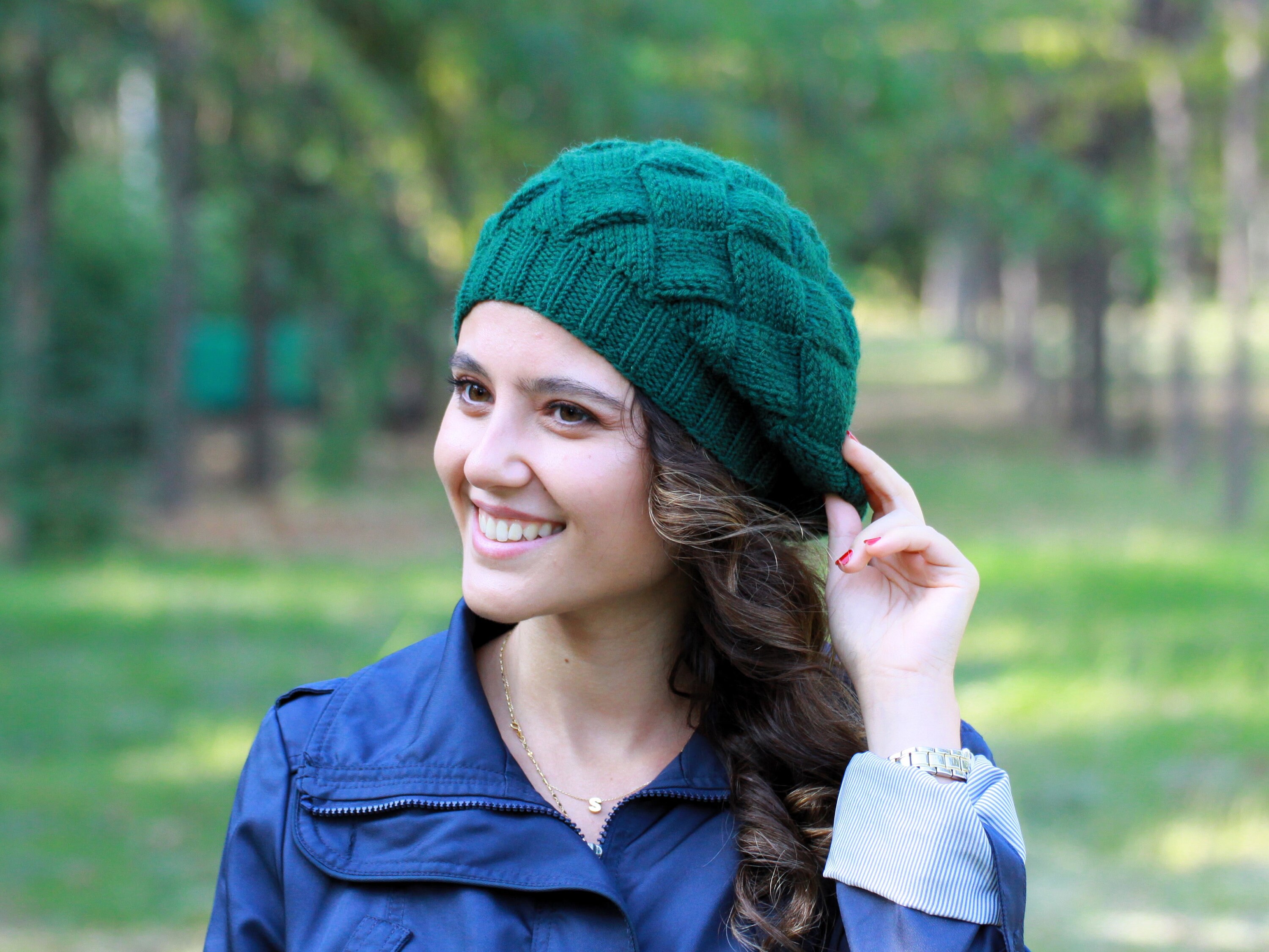 Emerald Green Handknit Winter Beret for Women: Handmade  display picture 3