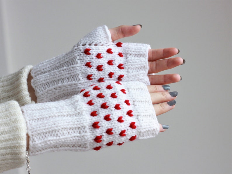 Accessories for mom, Custom color Knit heart Gloves, Handmade gift for girlfriend, Gift for teacher appreciation week White with Red Heart