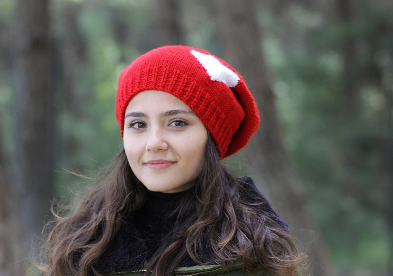 Red knit hat heart, Slouchy beanie knit, Handmade Gift for her, Girlfriend gift for Valentines Day, Valentine accessories image 2