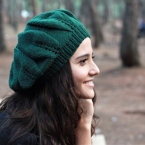 Handgefertigte Baskenmütze: Wintermütze für Frauen, Kleidung und Accessoires im Herbststil