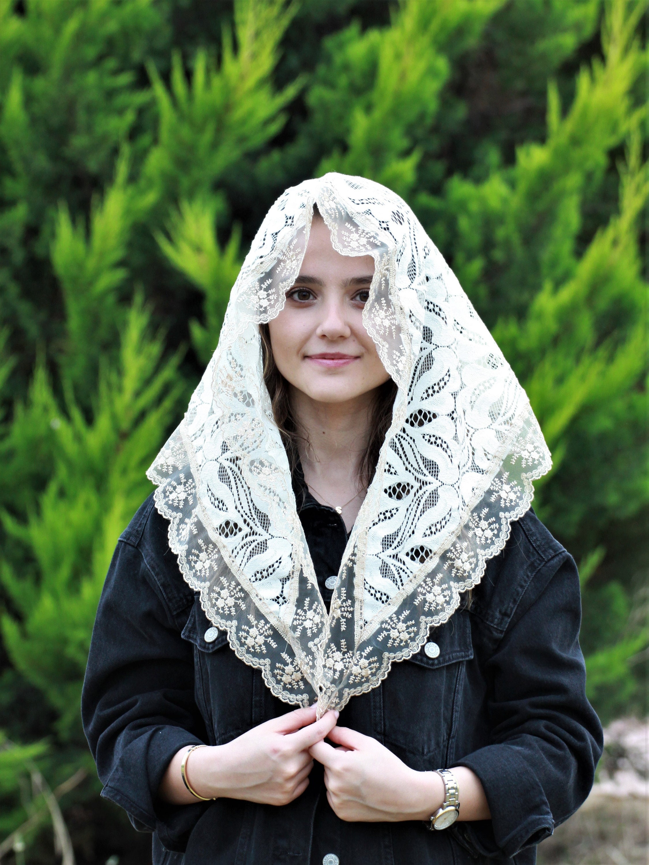 Cream Lace Chapel Veil: Triangular Church Head Covering - Etsy