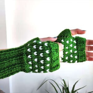 Accessories for mom, Custom color Knit heart Gloves, Handmade gift for girlfriend, Gift for teacher appreciation week Green w/ White Heart