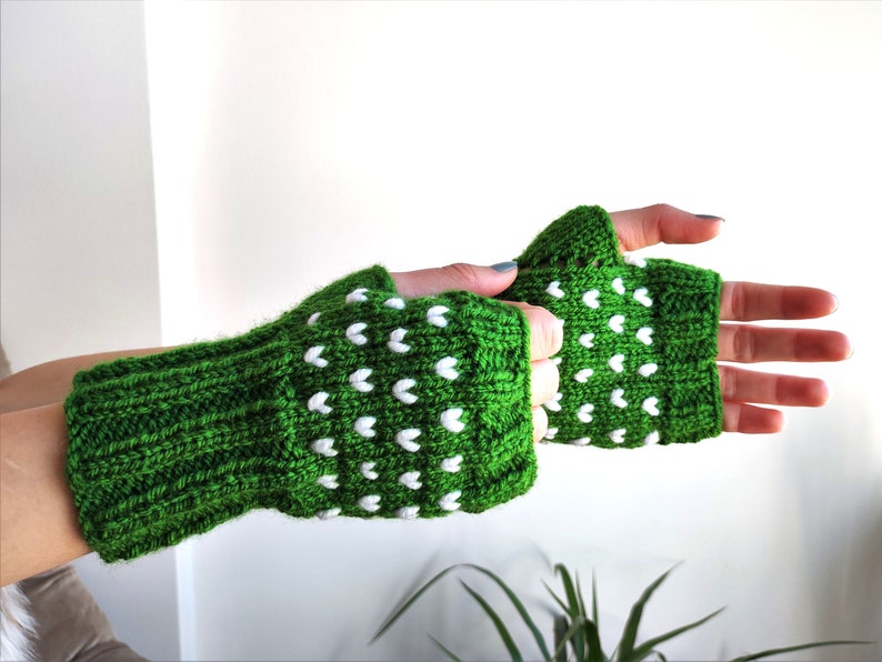Accessories for mom, Custom color Knit heart Gloves, Handmade gift for girlfriend, Gift for teacher appreciation week Green w/ White Heart