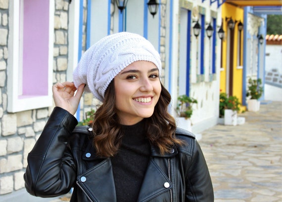 Gorros blancos de mujer