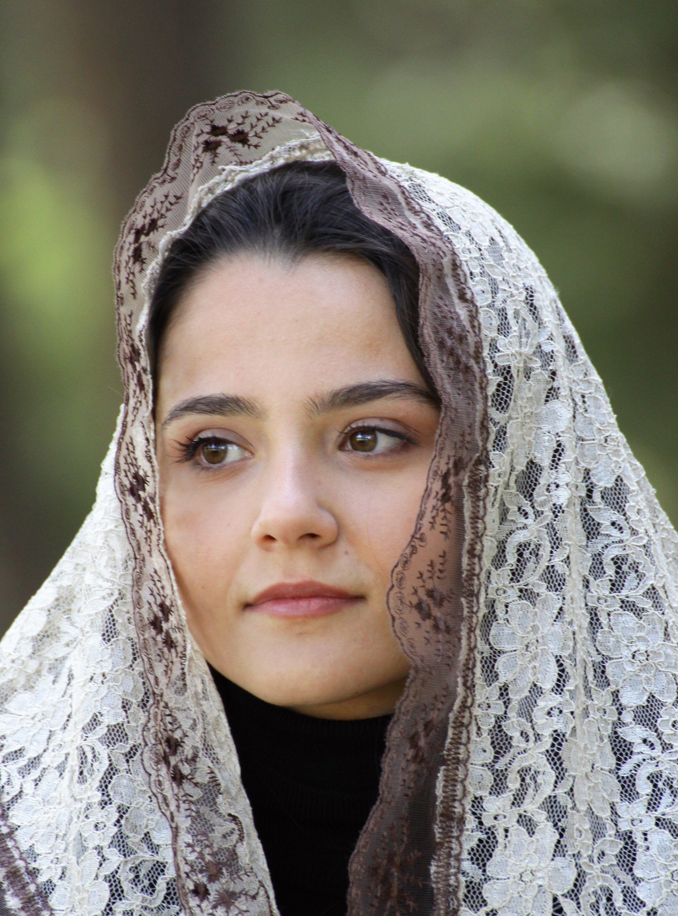 Voile Catholique de Chapelle Pour La Messe, Mantilla Dentelle, Écharpe Prière Couleur Bronzage avec