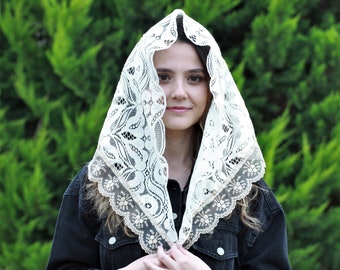 Triangle Cream lace mantilla mass veil, Church veil for catholic women, Prayer lace scarf, Christian head covering