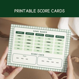Puede incluir: Tarjeta de puntuaci&oacute;n imprimible para un juego de boda, con un dise&ntilde;o de cuadros verdes y blancos. Incluye secciones para "La Novia", "El Novio", "La Pareja" y espacios para las puntuaciones de los equipos 1 y 2.