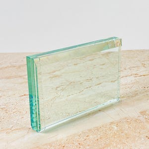 3,5x5 Vintage flytande glasram | Avfasad kristallbildskärm på bord