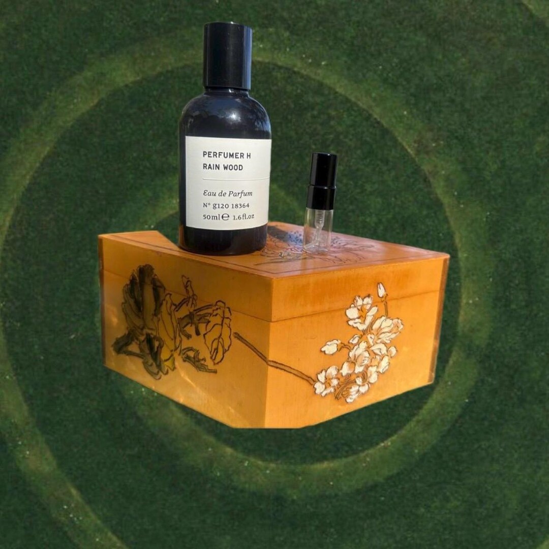 Perfumer H - Rainwood - Sample Size - Etsy