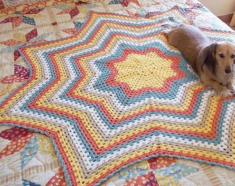 Granny Star, an Eight Point Round Ripple Crochet Pattern. Make an afghan, baby blanket, or dishcloth as you wish.