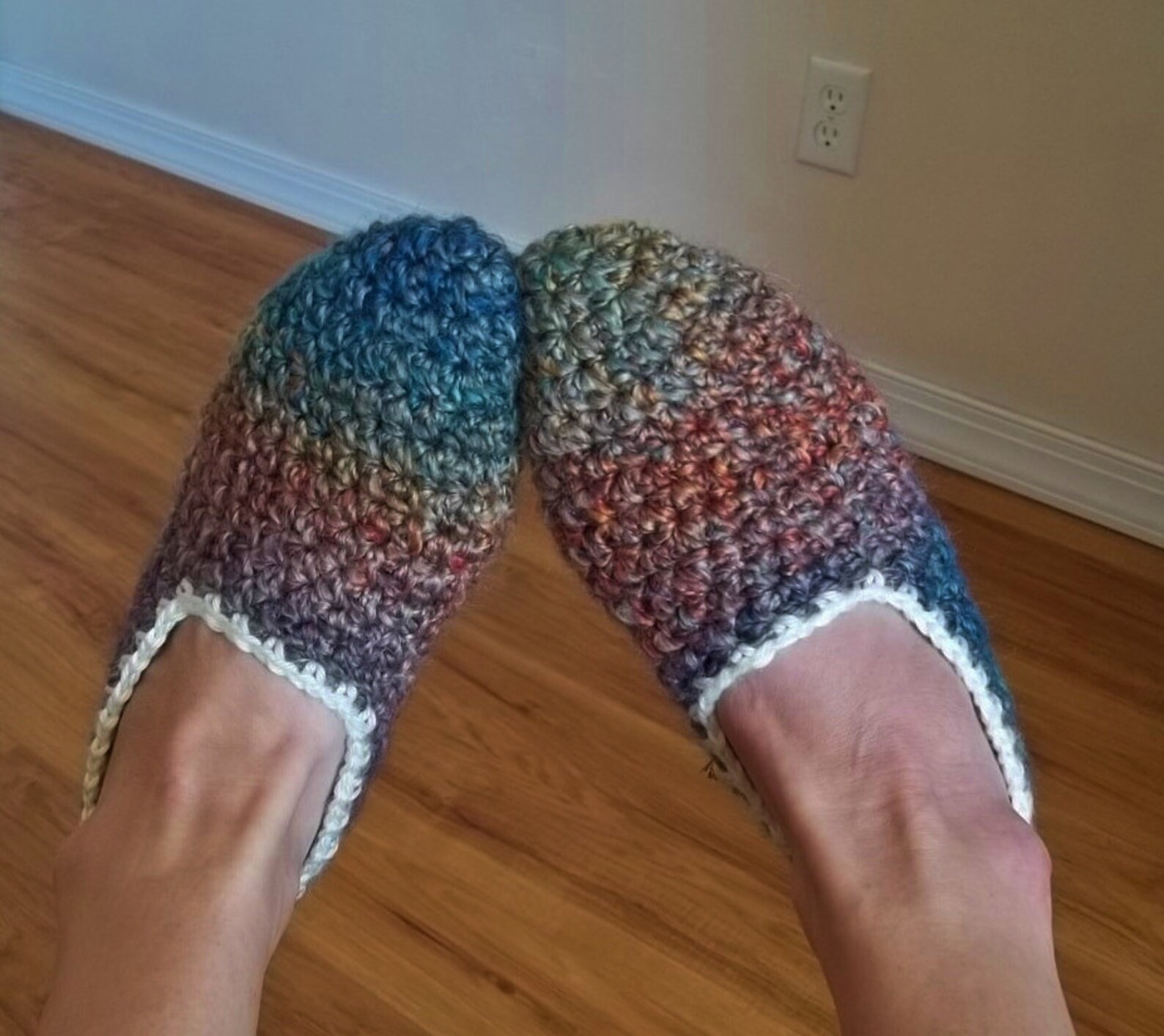 Crochet Pattern Happy Feet Homespun Ladies Slippers. Quick | Etsy