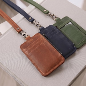 Personalisierter Ausweishalter aus 100% echtem Leder, Ausweishalter aus Leder, Ausweishalter aus Leder, Benutzerdefinierter Ausweishalter, gravierter Ausweishalter Bild 9
