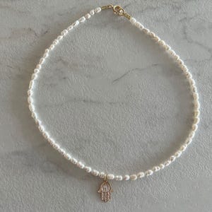 Hamsa Hand Necklace, Mother of Pearl Necklace, Fresh Pearl Pendant, Nazar Hamsa Gift for Her, Fatima Hand Charm, Good Luck Necklace