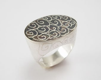 Statement Ring, Boho Ring, Large Ring, Chunky Ring, Resin Ring, Spiral Ring, Wide Ring, Unique Silver Ring, Blackened Silver Ring, Oxidized
