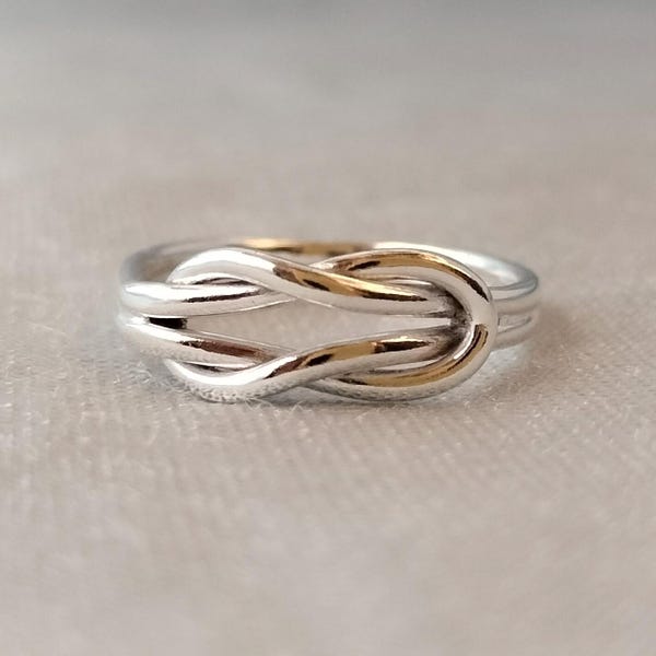 Sterling Silver Celtic Knot Ring – Infinity Crossover Design