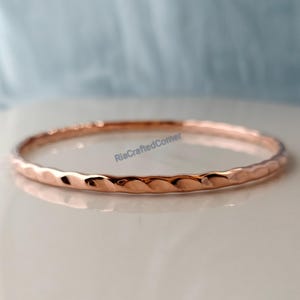 Hammered Copper Bangle - Thick Solid Copper Bangle - Copper Arthritis Bangle - Copper Stacking Bangle - Handmade Copper Jewelry For Her