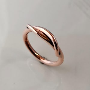 Modern Twisted Copper Ring - Solid Copper Ring - Minimalist Copper Band Ring - Unique Style Copper Wedding Ring, Arthritis Copper Ring