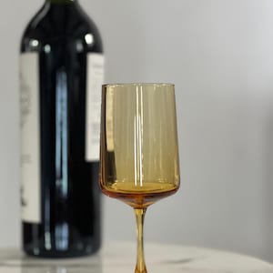 Set of 5 Vintage Amber Wine Glasses – Mid Century Modern Stemware, Retro Barware, Amber Goblets for Entertaining & Collecting
