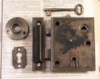 Cerradura de caja para puerta victoriana Pat 1857 con llave maestra - Herrajes antiguos para pestillo de pomo de puerta
