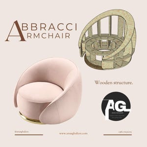 Könnte beinhalten: Ein blush-rosa Sessel mit rundem Design und goldfarbenem Sockel. Das Bild zeigt auch eine Holzstruktur des Stuhls und den Text "ABBRACCI ARMCHAIR" und "Wooden structure."
