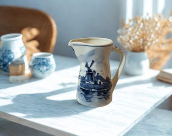 Vintage Delftsblauwe Hollandse kan handgeschilderde Nederlandse windmolen mini keramische creamer bud-vaas collectible