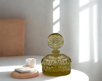 Frasco de perfume Art Déco de cristal tallado citrino – Diseño geométrico de los años 20/30 con tapón de cristal grueso.