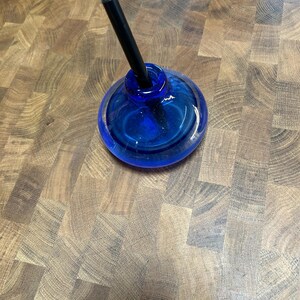 Vintage Black Lacquer Fountain Pen & Cobalt Blue Glass Inkwell – Gold Accents, 1970s–80s Style image 7