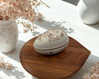 Vintage 1974 Avon “Butterfly Fantasy” Porcelain Egg Trinket Box • 22K Gold Trim • Made in Japan