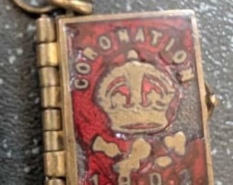 Edward VII Coronation Locket | 1902 Gilt Brass & Red Enamel Royal Souvenir