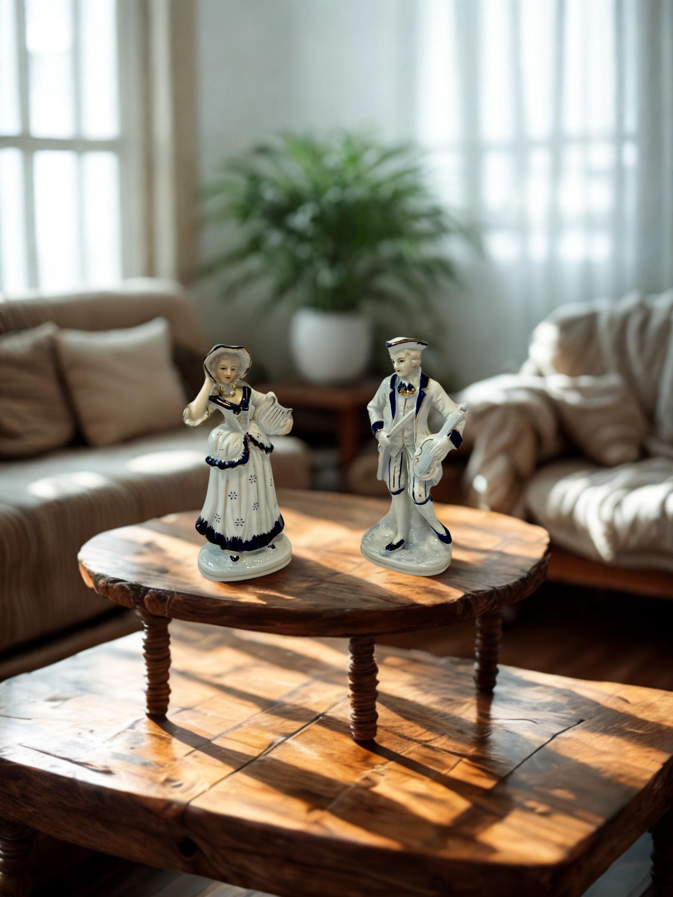 Victorian white and blue porcelain figurine - Etsy 日本